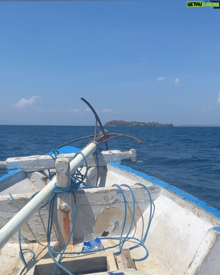 Tristan Defeuillet-Vang - 11K Likes - On a survécu 50h sur une île déserte, et voici quelques #backstage de ce tournage de FOU 😮💨🏝️
Merci pour l’accueil de la vidéo la mif 🤍
#SurvieSansExpérience #BTS #Experience