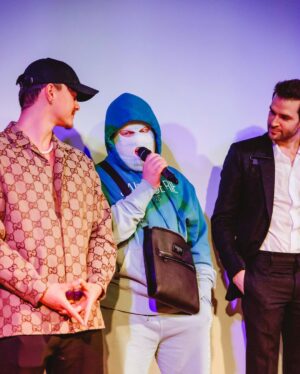 Tristan Defeuillet-Vang Instagram - 100.000€ à la clé. 10 créateurs de contenus. 1 seul gagnant. 🏆

Ça commence demain à midi sur la chaîne YouTube de Winamax. #PokerSociety

Ton pronostic ? 🤓