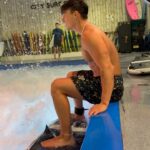 Tristan Defeuillet-Vang Instagram - Le flow c’est juste grâce au short @pmp_factory 🦋🏄‍♂️ City Surf Park