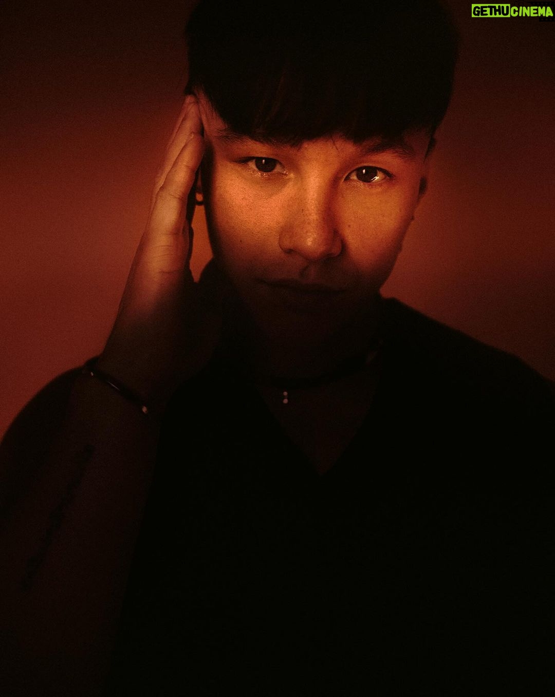 Tristan Defeuillet-Vang - 13.8K Likes - Enfant du soleil 🌞
Devant l’objectif d’@ngyemilie 📸