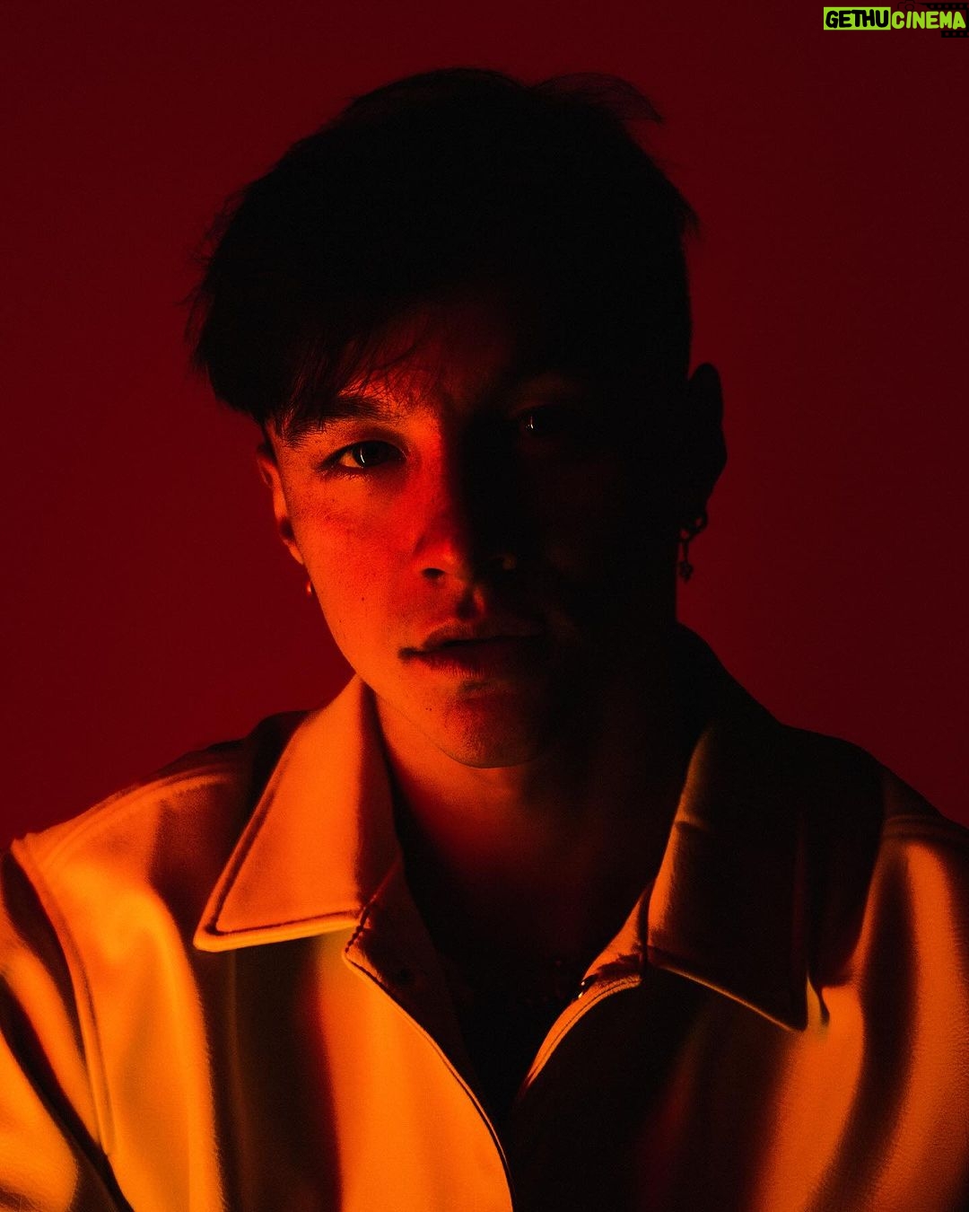 Tristan Defeuillet-Vang - 13.8K Likes - Enfant du soleil 🌞
Devant l’objectif d’@ngyemilie 📸