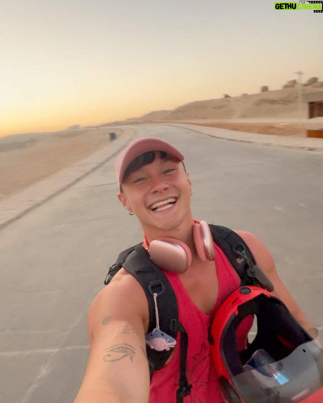 Tristan Defeuillet-Vang - 20.9K Likes - Photo dump d’une des expériences les plus folles de ma vie 🇪🇬🪂
Pour voir comment un débutant en parachutisme tente une des figures les plus durs du Freefly au dessus des pyramides… rdv sur YouTube ❤️
#PMP #Parachutisme #Freefly
Shot by @zendom_ 🫶🏼
Shirt by @optiongravity 🫶🏼
Coached by @gregcrozier.airwax & @karinejoly.airwax ❤️
