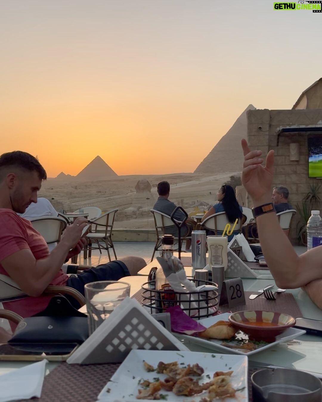 Tristan Defeuillet-Vang - 20.9K Likes - Photo dump d’une des expériences les plus folles de ma vie 🇪🇬🪂
Pour voir comment un débutant en parachutisme tente une des figures les plus durs du Freefly au dessus des pyramides… rdv sur YouTube ❤️
#PMP #Parachutisme #Freefly
Shot by @zendom_ 🫶🏼
Shirt by @optiongravity 🫶🏼
Coached by @gregcrozier.airwax & @karinejoly.airwax ❤️