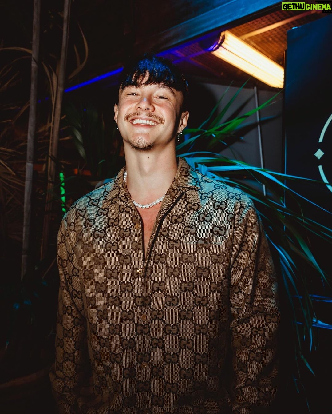 Tristan Defeuillet-Vang - 14.9K Likes - 100.000€ à la clé. 10 créateurs de contenus. 1 seul gagnant. 🏆
Ça commence demain à midi sur la chaîne YouTube de Winamax. #PokerSociety
Ton pronostic ? 🤓