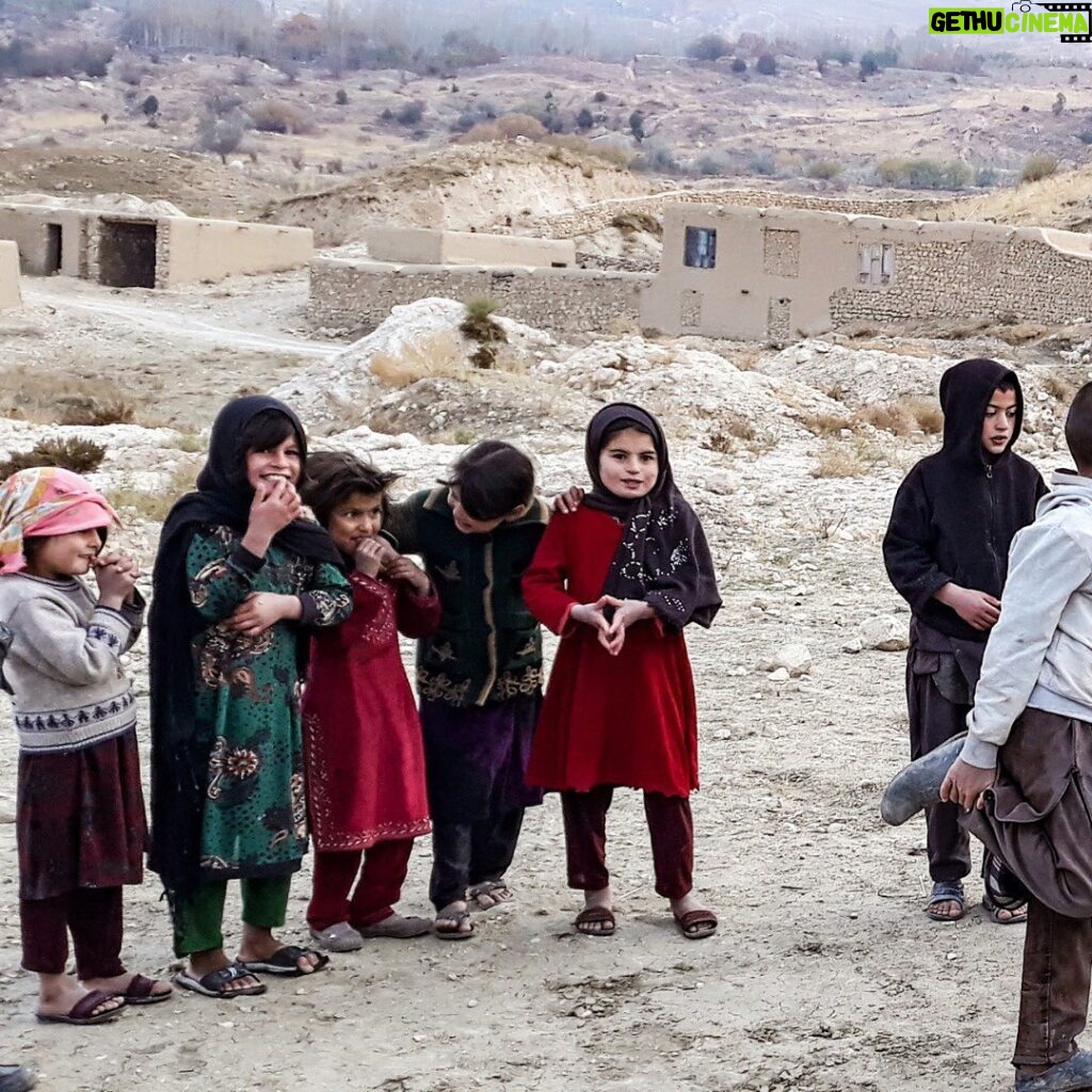 Troian Bellisario Instagram - Today is #WorldHumanitarianDay. Please support @thehalotrust and the work they've been doing in Afghanistan for the last 33 years clearing over 850,000 landmines and other explosive hazards to make the streets safe for children and families. The 2,500 Afghans they employ need our help now more than ever. #HaloTrust #Afghanistan #LinkInBio