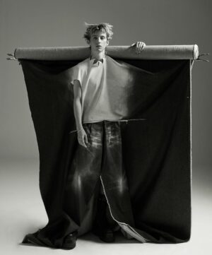 Troye Sivan Instagram - One of my favourite articles + shoots from the entire Something To Give Each Other campaign. Thank you @rollingstoneaus 🤍🥹