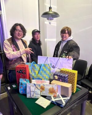 Tsui Ho-Cheong Instagram - 十四年無見嘅同學
能夠約到半班出黎
一見番大家就認得
一開口大家都係咁on
開初個個都話驚尷
尷下尷下咪一樣咁開心
有趣的CT06A
。
#約下啦 #咁耐無見
#徐浩昌 #肥腸 #肥昌 #演員
#銀河海潤演藝有限公司