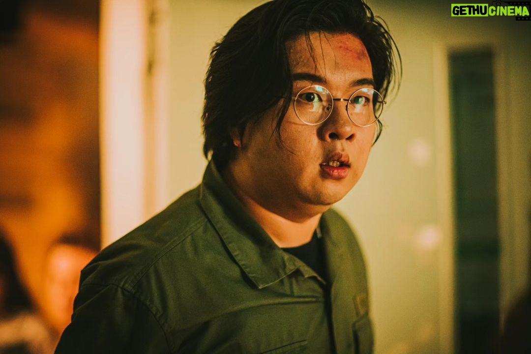 Tsui Ho-Cheong - 636 Likes - 唔好咁乖
又毋須太壞
善良是人生方向
愛是大家的能量
好好活下去
。
有幾張劇透相未po
大家快啲入場睇
睇完就可以po啦
。
同期很多電影
值得入場看
#白日之下
#第八個嫌疑人
#多啲入場支持睇電影
#電影喺戲院睇係唔同架
#私心叫睇左有我份嘅夜校先
。
#夜校 #今日上映
#肥腸 #徐浩昌 #演員
#銀河海潤演藝有限公司