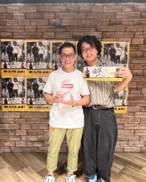 Tsui Ho-Cheong Instagram - 用呢個心型電波頭同兩套電影許願
希望兩部有心嘅電影可以更多人睇到
#我們的十八歲
#說笑之人
。
#熱 #但唔苦
#好想拍電影啊 #加油
#肥腸 #徐浩昌 #演員
#銀河海潤演藝有限公司