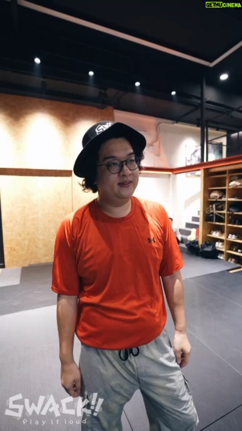 Tsui Ho-Cheong - 0.9K Likes - 只要有專業嘅被打員
打人果個就可以好好打
好玩 幾時再有堂上🧏🏻♂️
。
@swack.team
@germancheung
@tsztungtonywu
@locker_94
。
#上一堂有呢個身手算係咁啦
#一個願打一個願挨
#SwactReelThemeClass
#動作演練
#好似黎緊再開班
。
#肥腸 #徐浩昌 #演員
#銀河海潤演藝有限公司