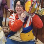 Tsui Ho-Cheong Instagram – 恭喜發財～ 
每次見親呢班表弟
都有機會欣賞佢地嘅戰利品
今日有機會睇到佢變身
仲可以派利是比幪面超人
我好開心～ 佢地都好開心～
最緊要大家都開心～～～
。
大家有咩活動
同親戚拜晒年 
好似係時候聚賭了
。
#幪面超人 #555 #Geats
#銀河海潤演藝有限公司