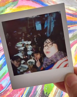 Tsui Ho-Cheong Instagram - 啊～ 
原來個世界真係好細
。
唔係啊 
個世界依然好大
緣份呢樣野卻很奇妙
願大家繼續隨心所欲
一呼一吸好好活著
愛大家 愛惜身邊的所有
用愛去感染這個世界
多謝～
。
#徐浩昌 #肥腸 #演員 
#銀河海潤演藝有限公司