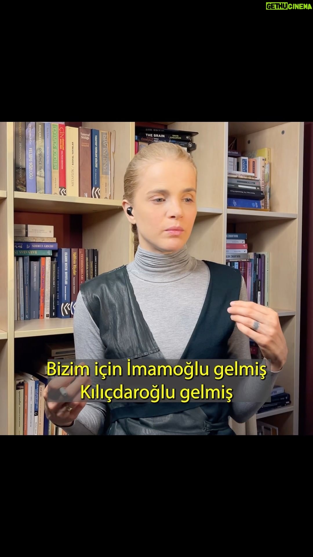 Tuğçe Kazaz - 69K Likes - BU SORULARA CEVAP VERMELERİ LAZIM #imamoğlu #ekremimamoğlu #kılıçdaroğlu #kemalkılıçdaroğlu #mansuryavaş #yunanistan #ege #egeadaları #güneykıbrısrumkesimi #akdeniz #doğuakdeniz #karadeniz #güneydoğu #doğu #iran #pyd #rezerv #para #millet #vatan #ekonomi #geleceknesiller #türkiye #tuğçekazaz #tugcekazaz #seçim2023 #seçim #reels #reelsvideo #reelsviral
