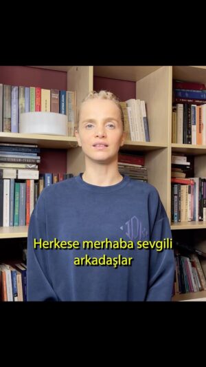 Tuğçe Kazaz Instagram - KEMAL KILIÇDAROĞLU'NUN AYAKKABILARIYLA SECCADEYE BASMASI #kılıçdaroğlu #seccade #ayakkabı #takiye #islam #hassasiyet #terör #din #maneviyat #türkiye #tuğçekazaz #tugcekazaz #reelsvideo #reels #reelsviral