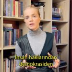 Tuğçe Kazaz Instagram - HER TARAFI KARIŞTIRDILAR! #abd #avrupa #joebiden #insanhakları #ortadoğu #iran #mısır #mursi #musaddık #hamas #darbe #gezi #12eylül #1980darbesi #türkiye #tugcekazaz #tuğçekazaz #reels #reelsinstagram #instagramreels #shorts #reelsvideo