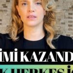 Tuğçe Kazaz Instagram – SEÇİMİ KAZANDIK. ARTIK HERKES İÇİN KONUŞMA ZAMANI 

Cumhurbaşkanı Erdoğan’ın, göreve başlama konuşmasında Türkiye’ye ve Dünyaya verdiği derin mesajlar. 
Muhalifler korkularında haklılar mı?
Sn. Erdoğan’ı bekleyen zorluk ne?
Yeni Dışişleri, Ekonomi ve Milli Savunma bakanlarıyla Türkiye dünyaya hangi mesajı veriyor?
Yeni kabine ile ne hedefleniyor?
KHK’lılar ve mağdur aileleri
Adalet sistemi ve yargı bağımsızlığı
Ekonomi düzelecek mi?

#türkiye #erdoğan #cumhurbaşkanı #afrika #latinamerika #ABD #AB #türkdevletleriteşkilatı #aliyev #paşinyan #minsk #nato #natogenelsekreteri #stoltenberg #kabine #dışişleribakanlığı #dışişleri #hakanfidan #içişleri #muhalefet #khklılar #khkmağdurları #adalet #ekonomi #aile #dolar #türkiyeyüzyılı #tuğçekazaz #tugcekazaz