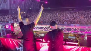 Tuneboy Instagram - CHILE WENT BOOOOM 🚀

#technoboy #tuneboy #classics #tnt #festival #hardstylemusic #hardstylefamily #harderstyles #ravegirls #chile #hardstylelover #hardstylelovers #rave #hardstyleismystyle #hardstyle #musicfestival #reversebass #hsuevents #festival #harddance