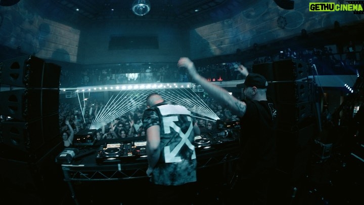 Tuneboy Instagram - LOS ANGELES WAS TOO MUCH #technoboy #tuneboy #tnt #hardstylemusic #hardstylefamily #harderstyles #ravegirls #harddance #hardstylelover #hardstylelovers #rave #hardstyleismystyle #hardstyle #musicfestival #techno #hardtechno #iamtechno #la #exchangela #basscon #insomniac #reversebass Exchange LA