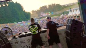 Tuneboy Instagram - new music + TNT X THE PURGE + other stuff

#tnt #technoboy #tuneboy #hardstyle #electriclovefestival #electriclove #newmusic #reversebass #hardtechno #ravegirls #hardstylemusic #hardstylelover #musicfestival #hardstylefamily #techno #harddance #hardstyler