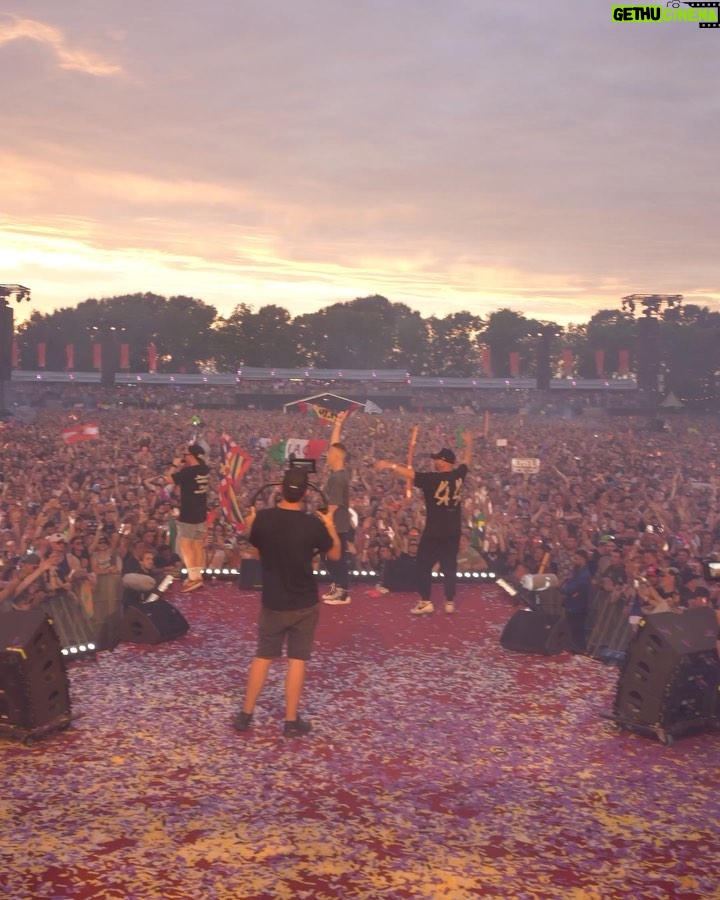 Tuneboy Instagram - how did u like our Legends set at Defqon? #technoboy #tuneboy #tnt #hardstyle #reversebass #defqon #defqon1 #qdance #legends 🎥 @mno_photo