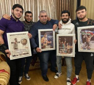 Tural Ragimov Instagram - Hediyeye gore cox sagol qardawim @elshen838 ❤️