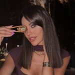 Tuvana Türkay Instagram - Her şey o kadar mükemmel ki bazen gerçek olup olmadığını sorguluyorum 🫠 Daha huzurlu, eğlendiğim, her anıyla keyif dolu bir tatil geçiremezdim ve bu kadar lezzetli yemeği bir arada göremezdim. Ve beni kalbimin tam ortasından vurdukları yer hayvan dostu olmaları :) @iggytheiggy22 kızım ve ben teşekkür ederiz 💫 I had a lovely time at @titanicluxurycollection .Amazing sunsets, nightlife,insane pools and outstanding food 💫 I truly recommend to make it your next destination 🫶🏻 Thank you for everything #titanicluxurycollectionbodrum #petfriendly #petfriendlyhotel #bodrum Titanic Luxury Collection Bodrum