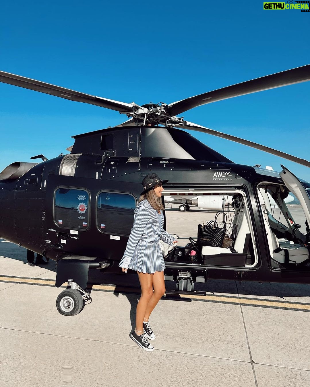 Tuvana Türkay - 110.7K Likes - 💙🇬🇷🤍