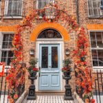 Tuvana Türkay Instagram - “When life shuts a door… Open it again. It’s a door. That’s how they work .” :) Marylebone London