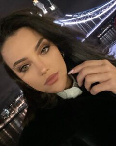 Tuvana Türkay Instagram - 🌌🌠 Bankside River Thames
