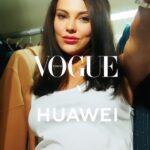 Tuvana Türkay Instagram - Akıllı ve zarif yeni HUAWEI WATCH GT 4 ile #TuvanaTürkay’ın güzelliği ve enerjisi buluşurken akıllı saatin şık tasarımı ve farklı renk seçenekleri onun tarzını tamamlıyor. Tarzınıza en uygun #HUAWEIWATCHGT4 akıllı saat ile siz de estetik şıklığın sizi sarmasını sağlayın. @huaweimobiletr @tuvanaturkay Video: @iremkoskos Moda Editörü: @aydinsiila Proje Yöneticisi: @melissakcan Proje Uzmanı: @ipekelbeyli Prodüksiyon: @bihterneymen Saç: @furkanyalciner Makyaj: @nuvit Video Asistanı: @enesdmrrc Moda Editörü Asistanları: @aynurefir @gunzebusra #işbirliği