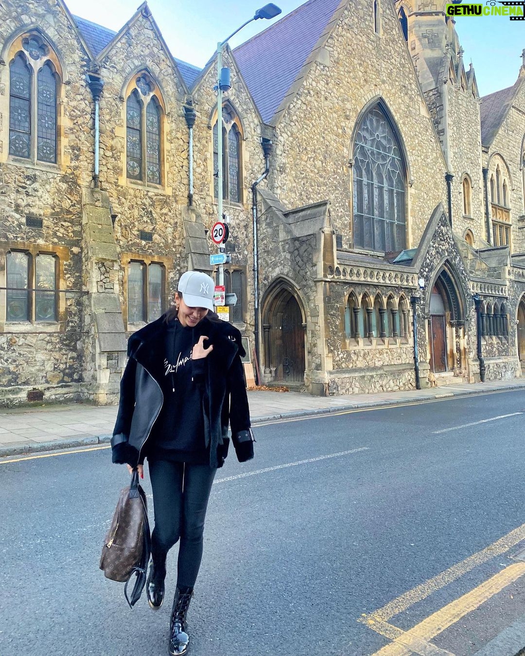 Tuvana Türkay Instagram - ♠️ Crouch Hill