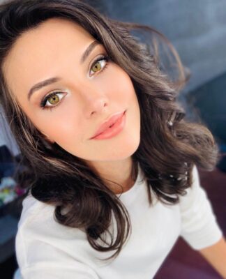 Discover Tuvana Türkay’s 10 Most Popular Instagram Pics