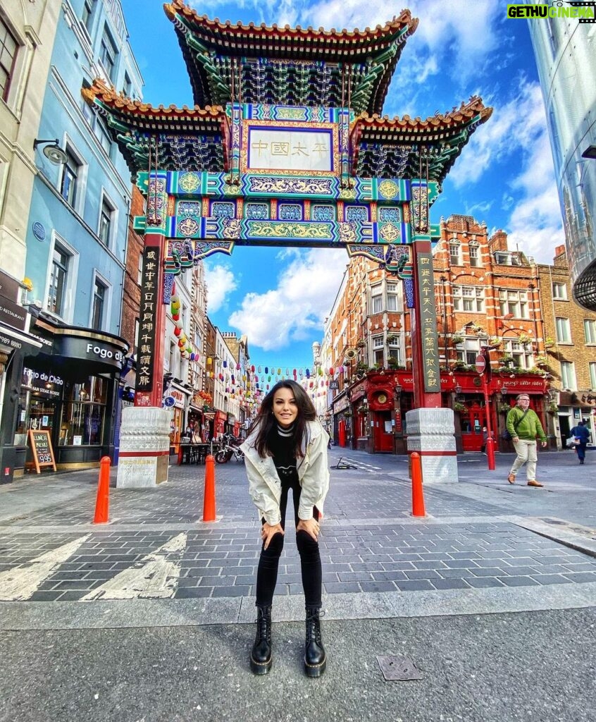 Tuvana Türkay Instagram - 🦋 Chinatown London