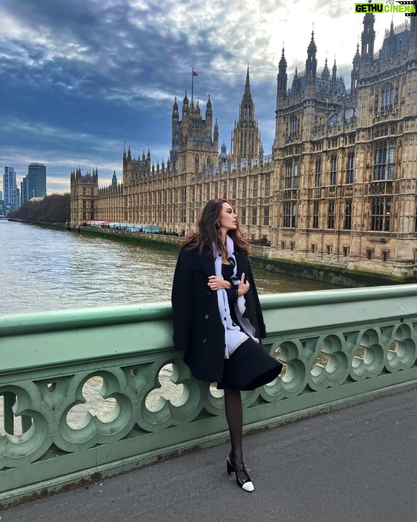 Tuvana Türkay Instagram - Big Ben, London