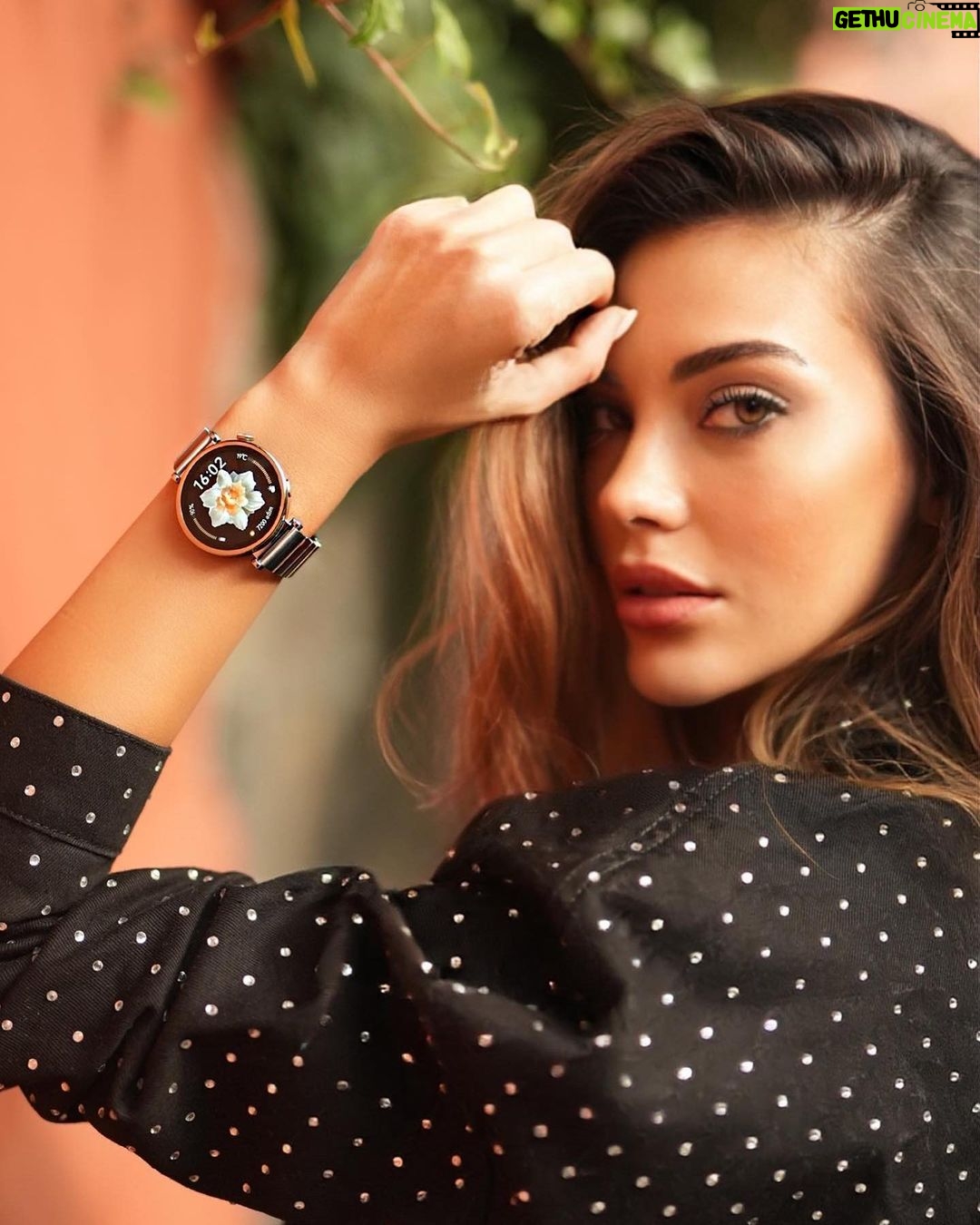 Tuvana Türkay - 111K Likes - ⌚💫
.
.
.
#HuaweiWatchGT4
#FashionForward
#lightuprings
#işbirliği