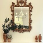Ty Pennington Instagram - Never underestimate the power of an antique mirror 🙌🏼✨ #LibertineSavannah #typenningtondesign #interiors #antiques #savannah #whiteinteriors #design #historichomes Savannah, Georgia