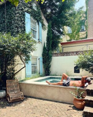 Ty Pennington Instagram - Happy 4th from what feels like the inside of an oven!🥵 #summerinthesouth Stay safe my friends #stayhydrated 

#savannah #summer #pool #spool #tinypool #courtyard #historichomes #1800 #georgia #travertinepools #thisoldhouse #typenningtondesign