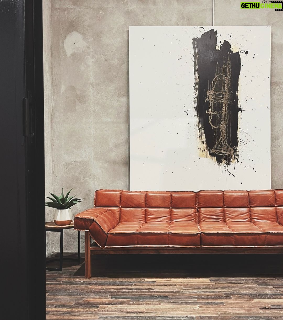 Ty Pennington Instagram - New but make it look old @theotisbuilding #reclaimedflooring #loftliving #typenningtondesign Atlanta, Georgia