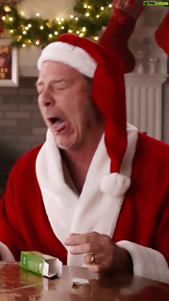 Ty Pennington Instagram - Anyone else need a Christmas redo?? My presents looked a litttttle different this year... but hey, it’s the thought that counts, right?! 🤪 Download today and enter the sweepstakes for yourself! #whoop #weirdgifts #ad New York, New York
