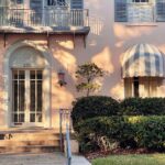 Ty Pennington Instagram - I’ll never get tired of walking these streets and admiring the architecture 🙌🏼✨ #SavannahGeorgia #southernliving #architecture #archlovers #southerncharm Savannah, Georgia