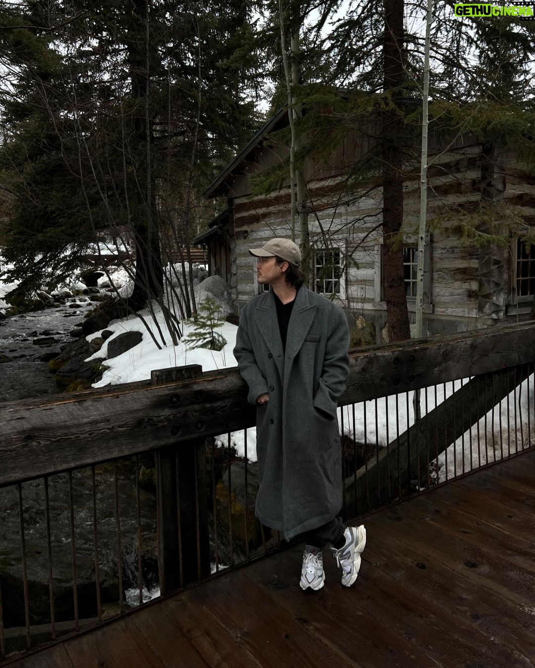 Tyler Blackburn Instagram - Started skiing at 5 years old, haven’t been on a mountain in the last 5. This experience with @sundanceresort was the perfect way to get back at it. What a magical place! Sundance Mountain Resort