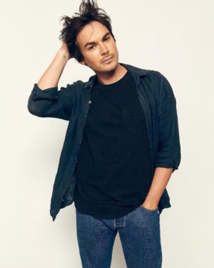 Tyler Blackburn Instagram - Thank you #SXSW and thank you @robbysphotos for the photos (and the hat)!