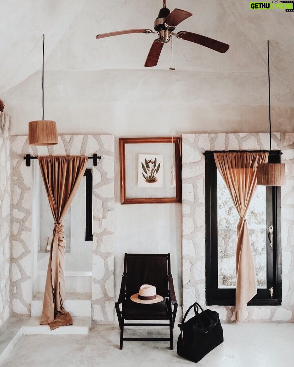 Tyler Blackburn Instagram - Take me here ASAP