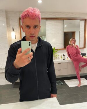 Tyler Joseph Instagram - babe, don’t ruin my emo
