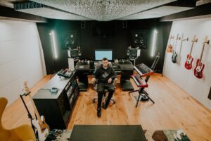 Tyler Joseph Instagram - for the writing and recording of Trench i knew i needed to be home. in order to do that i needed a studio built in my basement. watching the space come to life along side of the record itself was something i wanted to share. the excuses that came with writing and recording in hotels, buses, and green rooms were no where to be found. and that pressure created a group of songs that i have become very proud of. @jennaajoseph picked all the finishes.
after photos by @bradheaton