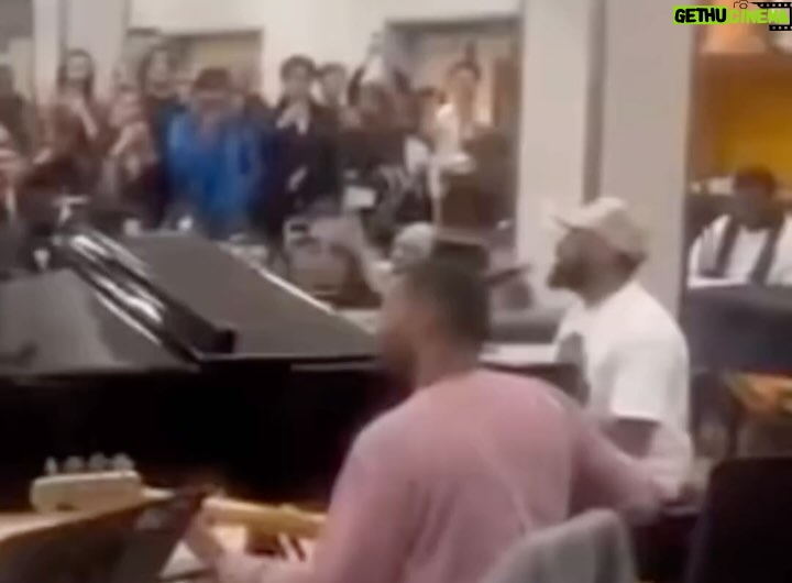 Tyrese Gibson Instagram - I’m just out here loving on these legends and some new soon to be legends with great voices…. I’m always curious and today my heart is full…. Saaaaaaaannng that damn song!!!