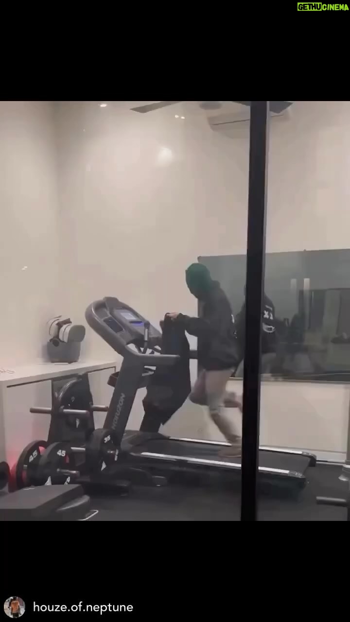 Tyrese Gibson Instagram - The dude who’s been robing homes in LA was just caught practicing the get away