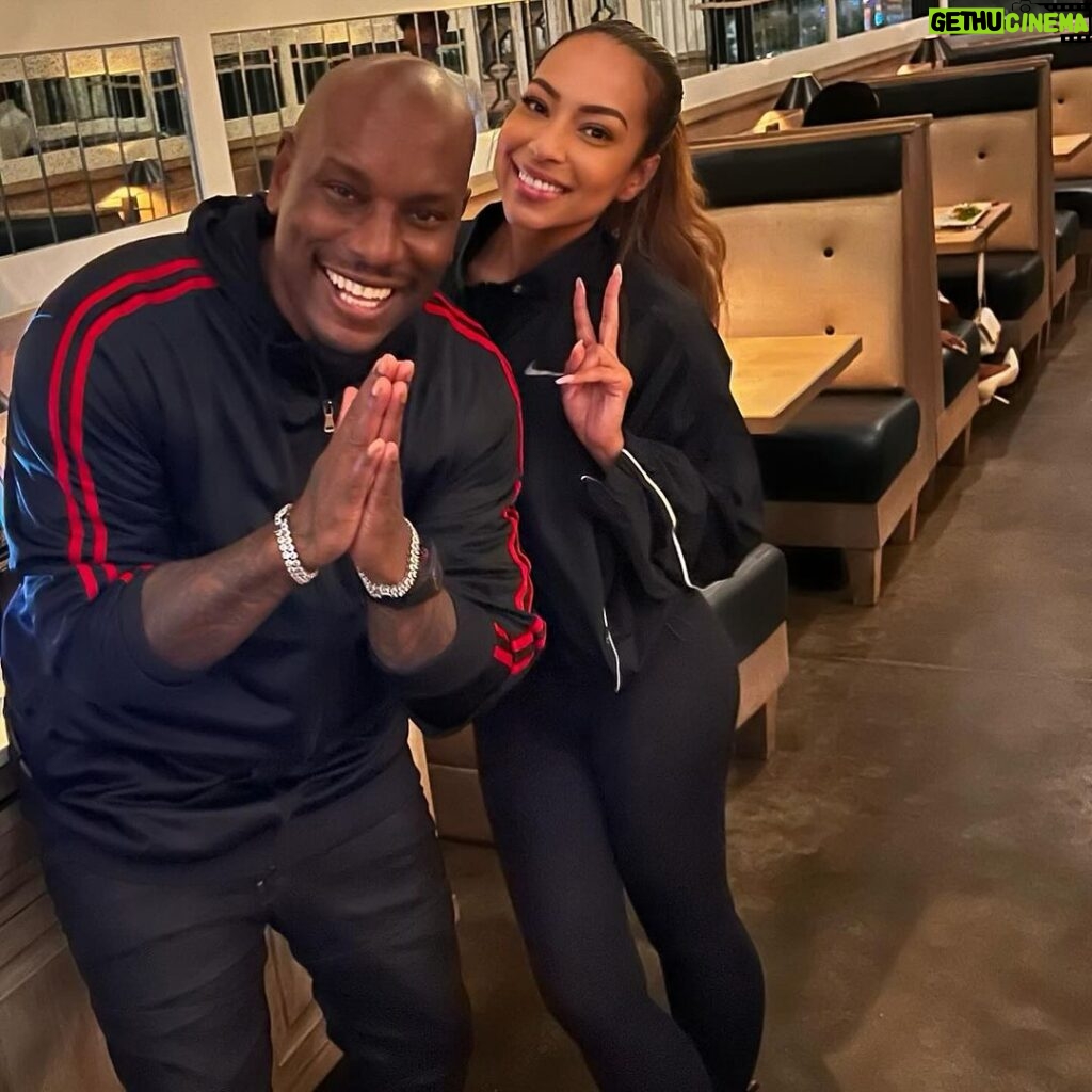 Tyrese Gibson Instagram - @valeisha happy birthday to one of the most special people I’ve ever known 1Day when we get the courage to ever tell the story you guys will understand something that most of you guys are probably never believe if you ever heard it……. Likely? It’s a story that will never be told. Velicia Butterfield is celebrating her birthday today I sat back like everybody else and watched this woman stepping into her grace step into her magic, fierce, strong Visionary, unapologetic, a dreamer, a woman that’s been classy, sophisticated, smart, beautiful and kept her integrity every step of the way! A woman that went from working for the Obamas to google to one of three, overseeing the new era of the GRAMMYs…. Not only is she hand-in-hand with my true hero and brother who is changed my life over and over again the chairman and CEO of the GRAMMYs Harvey Mason, Jr aka @harveymasonjr but she’s also a powerhouse that’s one of the top tier black female executives at @google I’ve literally never been more proud of anything ever in my life…. A story is so wild and so crazy no one would ever believe it…. God has a way of giving you the most random and unexpected assignments and if you have a question, here’s a reminder that you will miss your moment…. It’s Grammy week. I never go out but this week right here.? We’re GOING BIG!!!!! The last image is the moment that I invited Musiq icon and Legend, black royalty and itself and Jimmy jam @flytetymejam who I’ve been knowing since I was literally 13! a man that used to do GRAMMYs at the school at USC every year who gave me love and energy when I was the low young 13-year-old still in high school he told me back then you’re a star you have something at the mentorship started from that point on to this day he still mentoring, Felicia, Butterfield, and Harvey Mason jr to see this image? It’s just wild. The last image on this slide is when Velicia Butterfield and Jimmy Jam came to my backyard to listen to the full #BeatifulPain double album, Jimmy jam stayed in my backyard till 3 AM!!!!! @1980sixx Ｈａｐｐｙ・Ｂｉｒｔｈｄａｙ