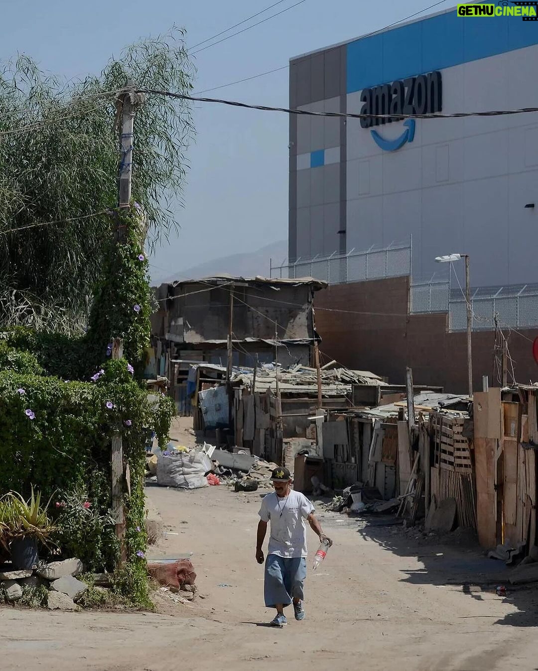 Tyrese Gibson - 79.7K Likes - Repost Amazon built a $21 million state-of-the-art 344,000-square-foot warehouse in Tijuana, Mexico amid a settlement where many houses are engineered with wood scraps, tarps and cardboard.
The images, first posted by photographer Omar Martinez, opened the debate because of the clear contrast. Some people on social media called them a display of capitalism and globalization.
In Tijuana, both authorities and business-sector representatives praised the new investment entering the city, while residents of the Nueva Esperanza neighborhood, located in front of the warehouse, still have doubts about what this would mean for them.
(Via: Omar Martinez & Ana Ramirez)