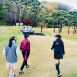 Uhm Ji-won Instagram – 즐거웠다 가을골프🍁
아름다운 순간이 짧아서 아쉬웠지만,
24시즌에 좀 더 바지런히 쳐 봐야지~